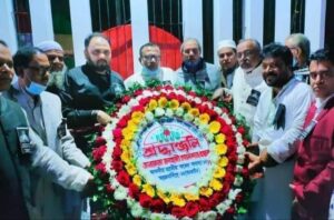 ভাষা শহীদ আব্দুল জব্বারের বাড়ীতে জনতার ঢল