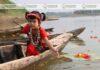 কাপ্তাই হ্রদের পানিতে ফুল ভাসিয়ে নতুন বছরকে স্বাগত জানিয়েছে রাঙামাটির পাহাড়ি জনগোষ্ঠী