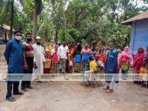 রুপসী নওগাঁর উদ্যোগে ঈদ সামগ্রী বিতরণ