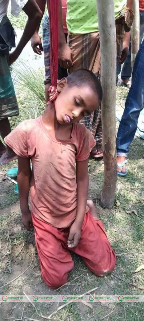 রাজারহাটে এক শিশুর রহস্যজনক মৃত্যু ঝুলন্ত মরদেহ উদ্ধার।