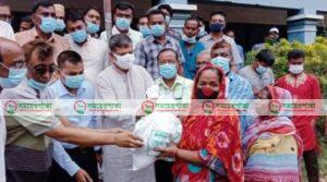 শ্রীপুরে মাননীয় প্রধানমন্ত্রীর দেওয়া উপহার সামগ্রী বিতরণ