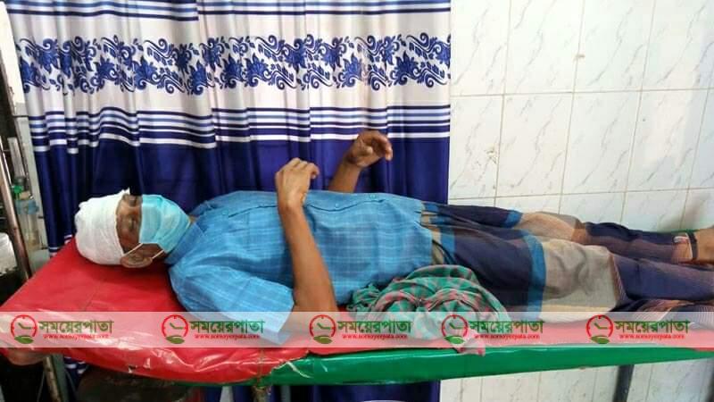 বাগেরহাট মোংলায় ব্যবসায়ীকে পিটিয়ে মারাত্মকভাবে আহত 