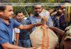 ক্ষতিগ্রস্তের পাশে হলি খান ক্ষতিগ্রস্তের পাশে হলি খান