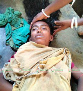 আত্রাইয়ে অত্যাচারে শিশুপুত্র রেখে গৃহবধুর আত্মহত্যা