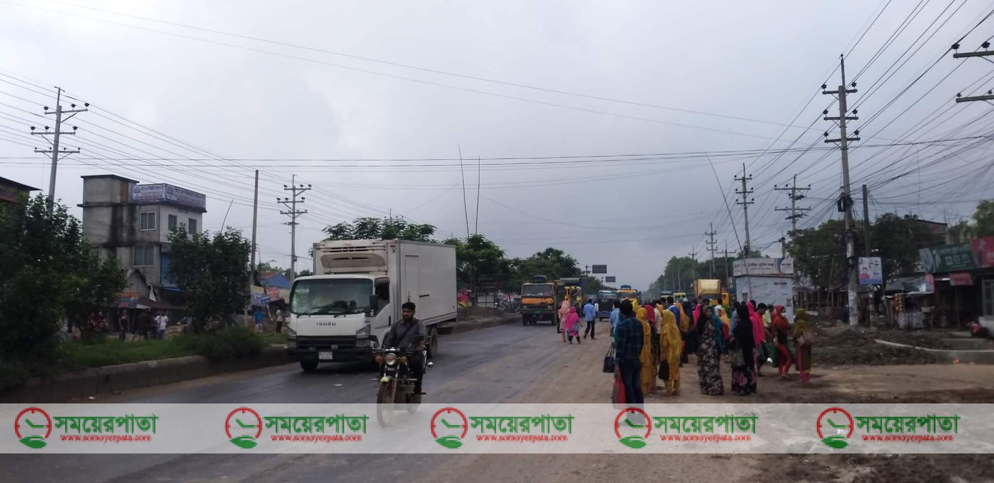 গাজীপুরে দ্বিতীয় দিনের লকডাউন চলছে ঢিলেঢালা।