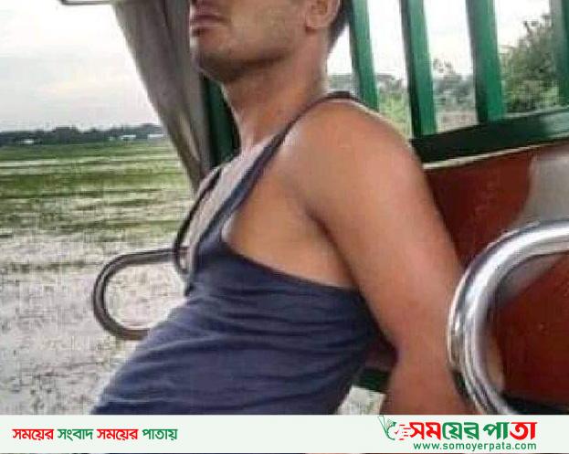 ”ইজিবাইক চুরির সময় হাতেনাতে ধরা যুবক ”