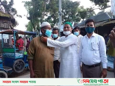 পাটগ্রাম ললিতারহাটে করোনাভাইরাস মোকাবেলায় জনসচেতনতা বৃদ্ধির লক্ষে জনগন ও ব্যবসায়ীদেরকে মাস্ক বিতরণ