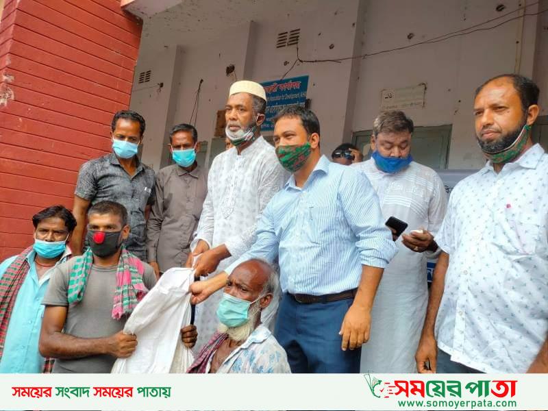 আত্রাইয়ে প্রধান মন্ত্রীর ঈদ উপহার বিতরণ