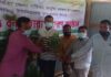 পরিষদের গাছের চারা বিতরণ করলেন সবির কুমার চাকমা