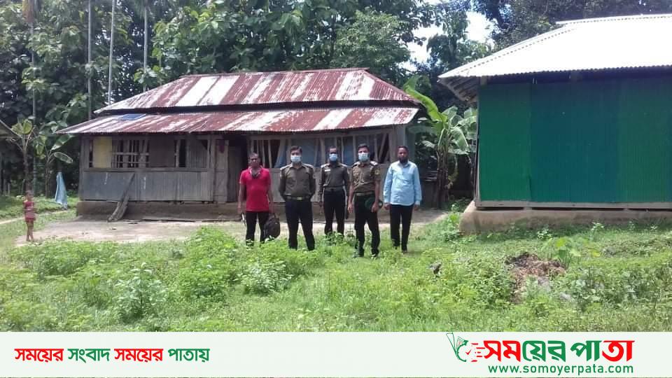 ভুমিদুস্যর হাত থেকে দখলকৃত ভিডিপি ক্লাব মুক্ত করতে সরজমিন পরিদর্শন