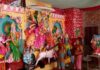 ডুমুরিয়ার মন্দিরে মন্দিরে প্রতিমা তৈরিতে ব্যস্ত সময় পার করছেন মৃৎশিল্পীরা