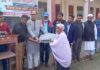 খুলনায় ডুমুরিয়ায় শীতার্তদের মাঝে শীতবস্ত্র বিতরণ