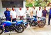 নওগাঁয় দুটি চোরাই মোটরসাইকেল উদ্ধারসহ চক্রের ছয় সদস্য গ্রেপ্তার