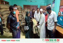 রাণীনগরে ঈদ উপহারের ভিজিএফ চাল বিতরণ